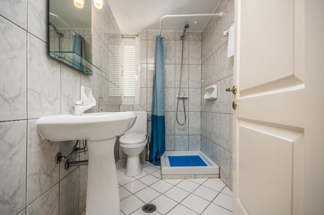 Irini Apartments And Studios Agios Gordios  Dış mekan fotoğraf